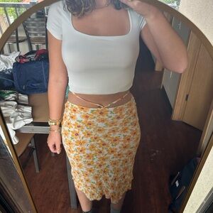 Yellow floral Urban Outfitters skirt size XS